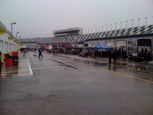 photo5 Cold, Rainy & CLOSED paddock